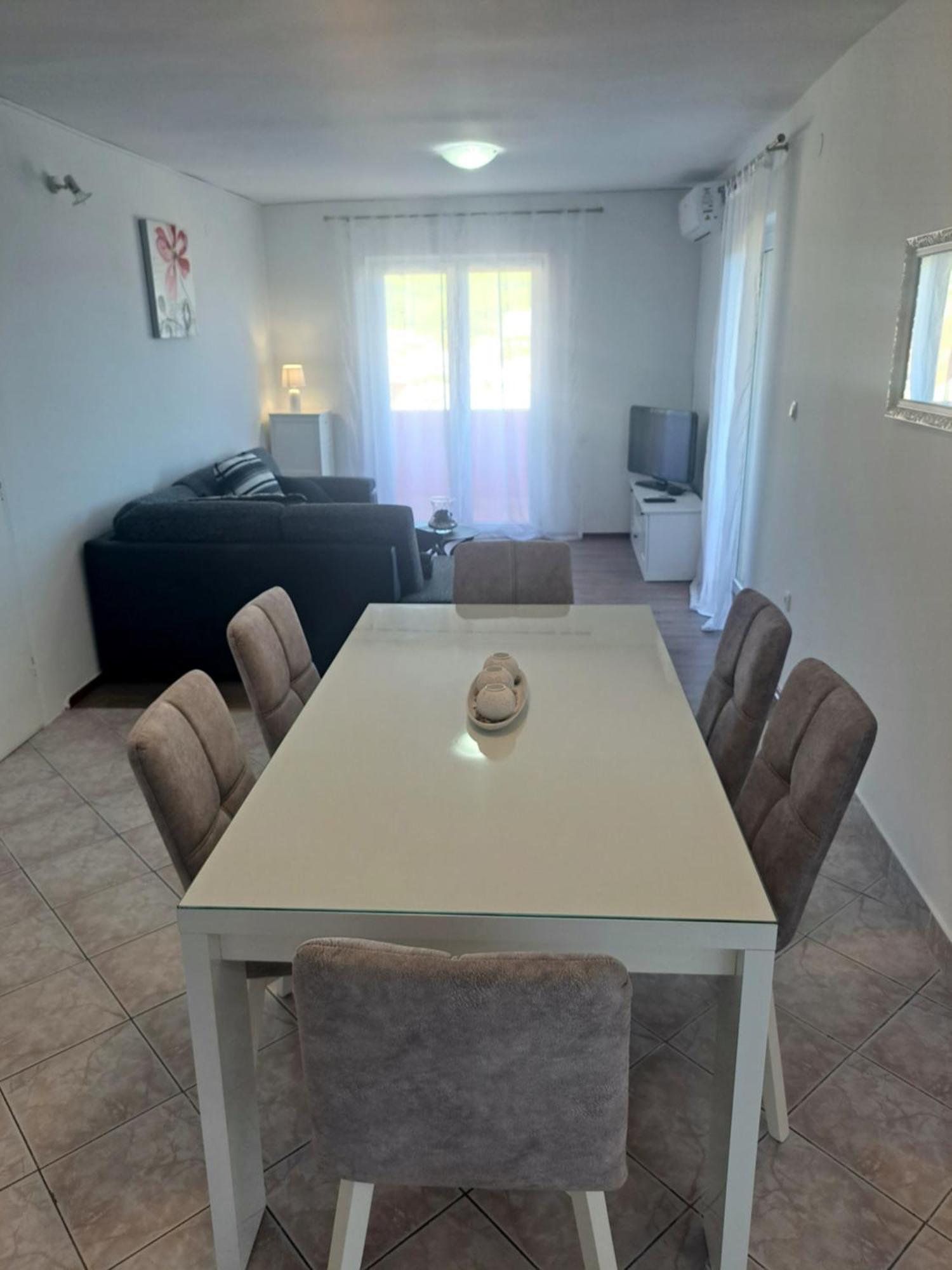 Lifestyle Apartment ポドストラナ エクステリア 写真
